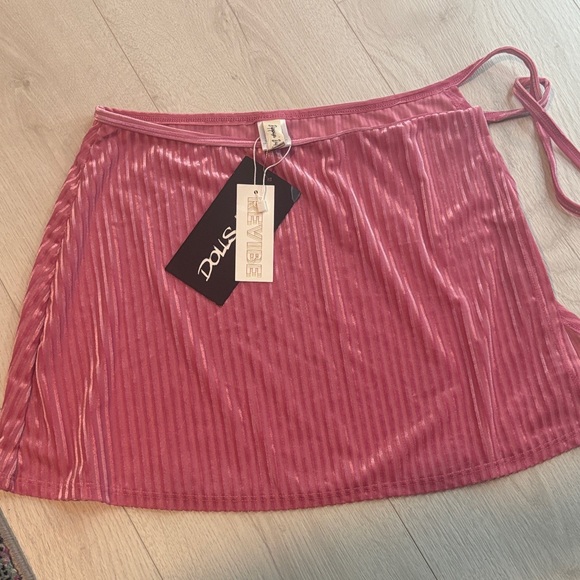 Dippin daisy’s/ Dolls Kill bikini set - Picture 5 of 5